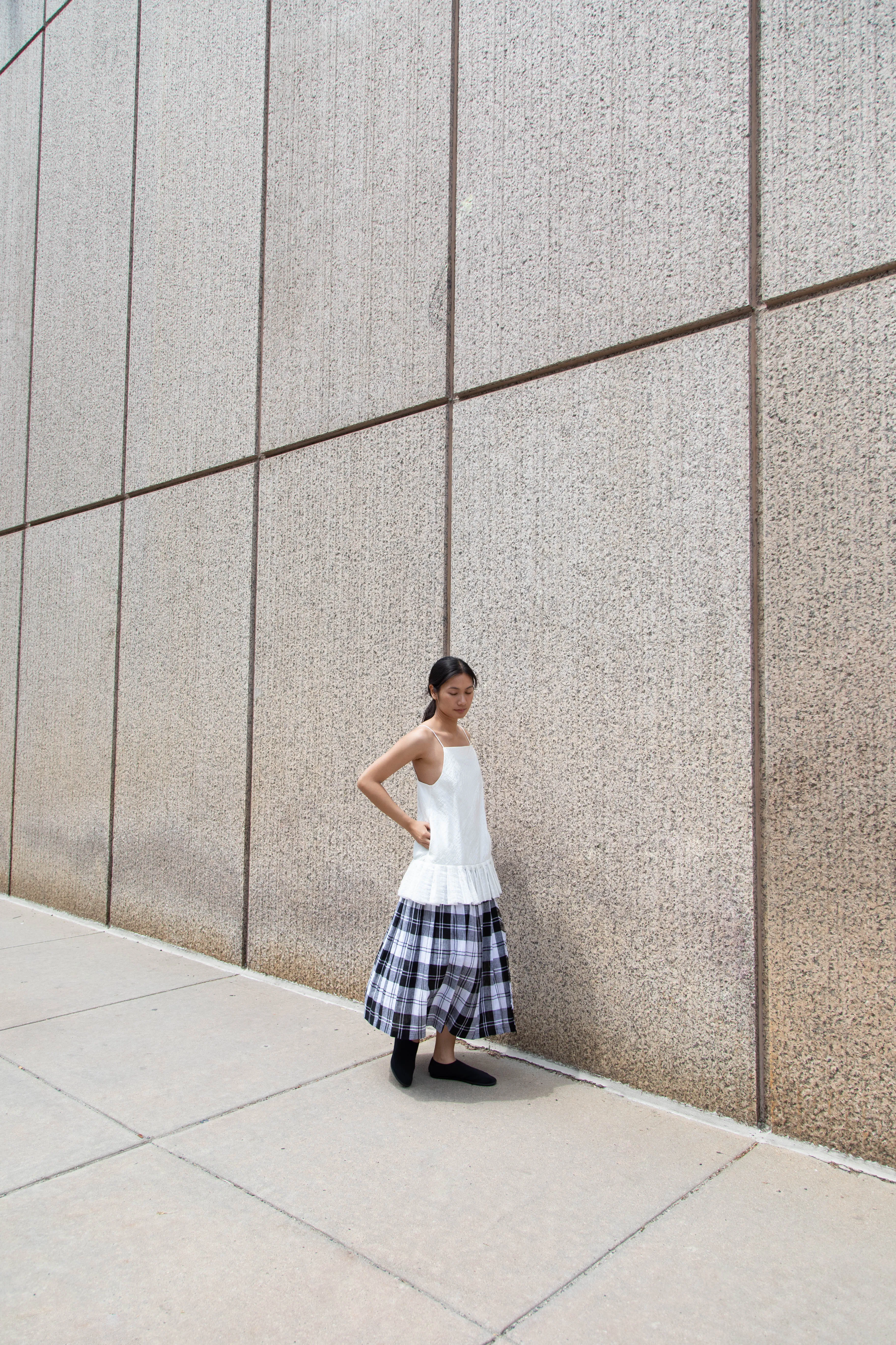 O'Neil of Dublin | Linen Pleated Skirt in Black Check