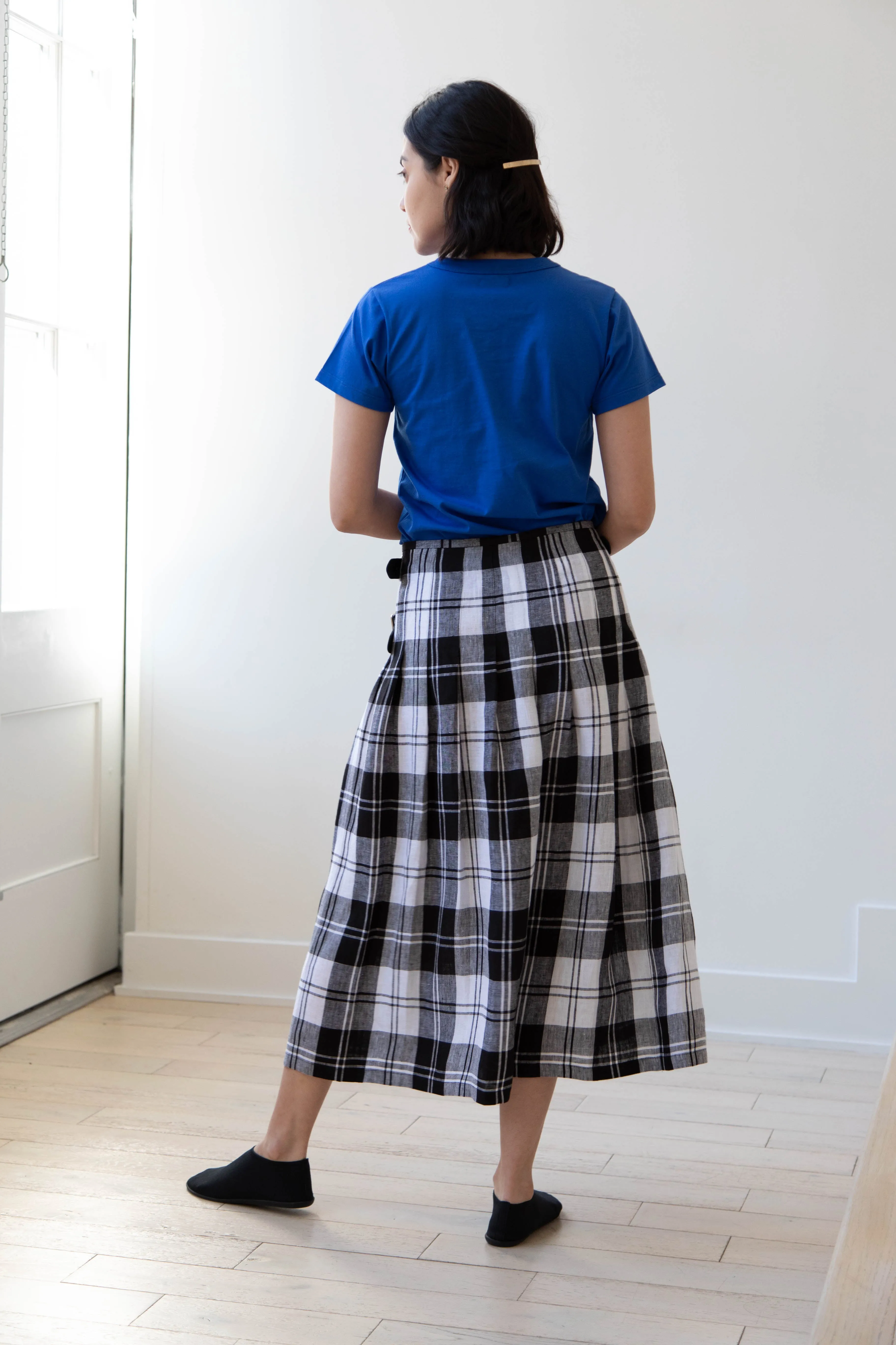 O'Neil of Dublin | Linen Pleated Skirt in Black Check