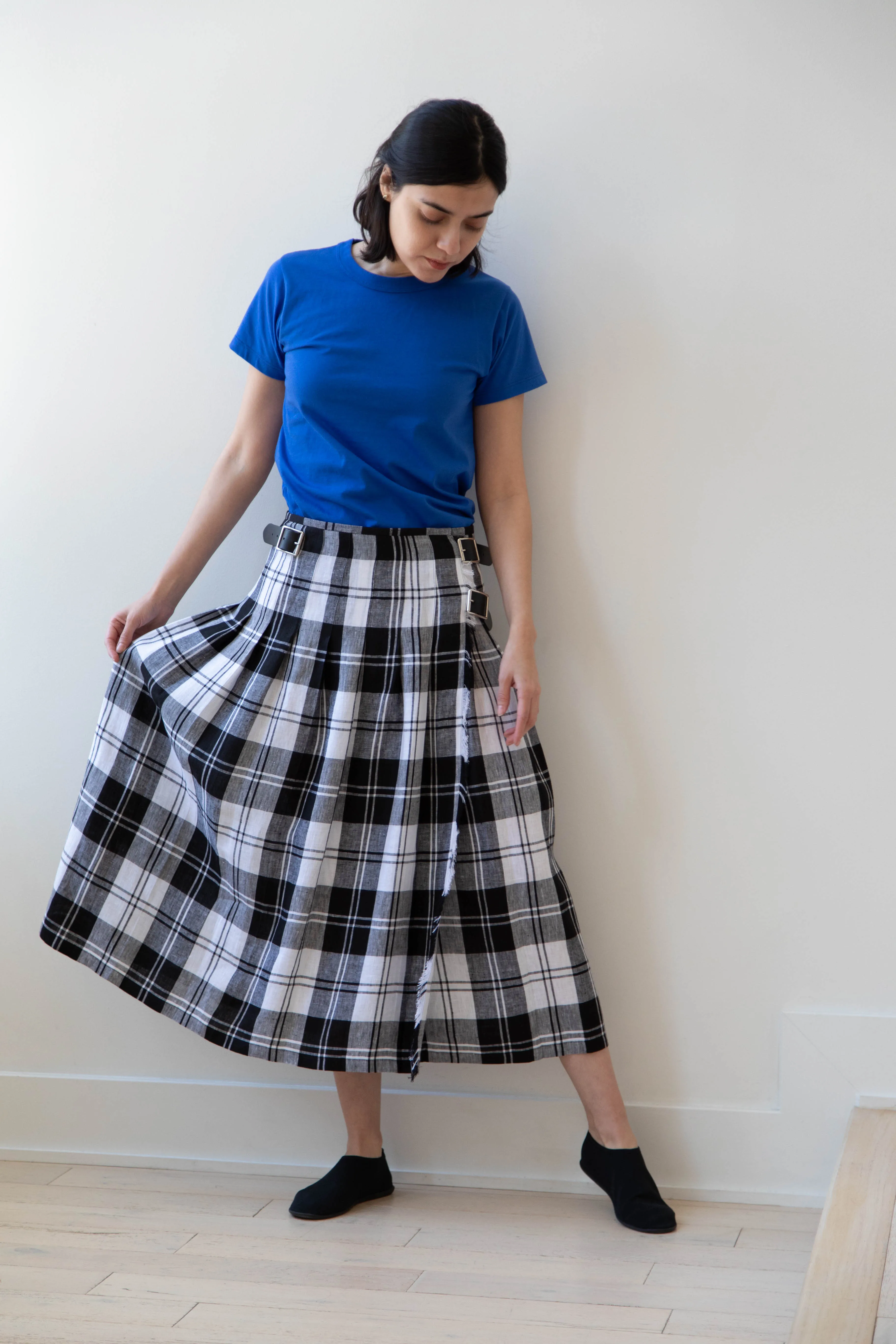 O'Neil of Dublin | Linen Pleated Skirt in Black Check