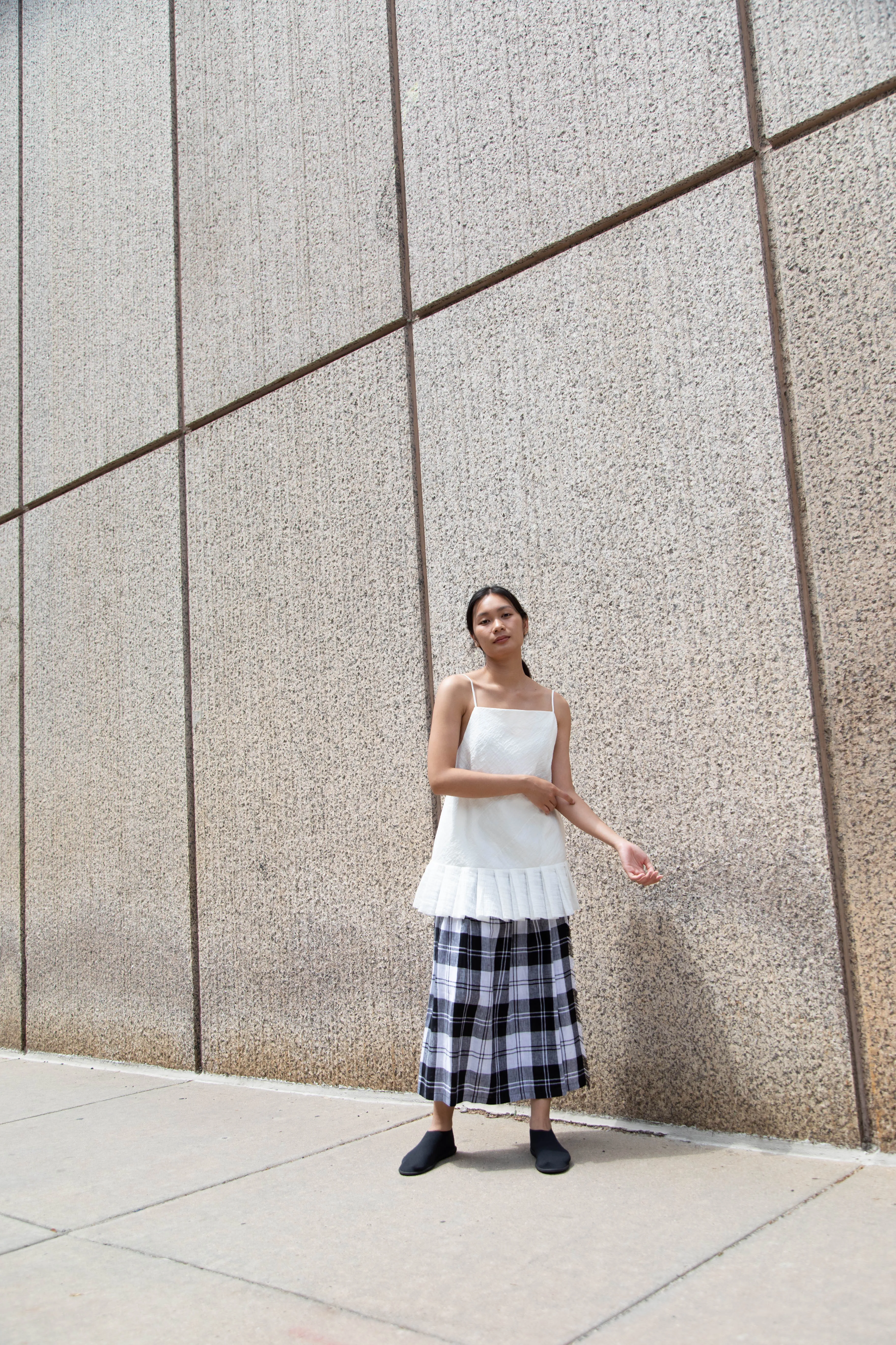O'Neil of Dublin | Linen Pleated Skirt in Black Check