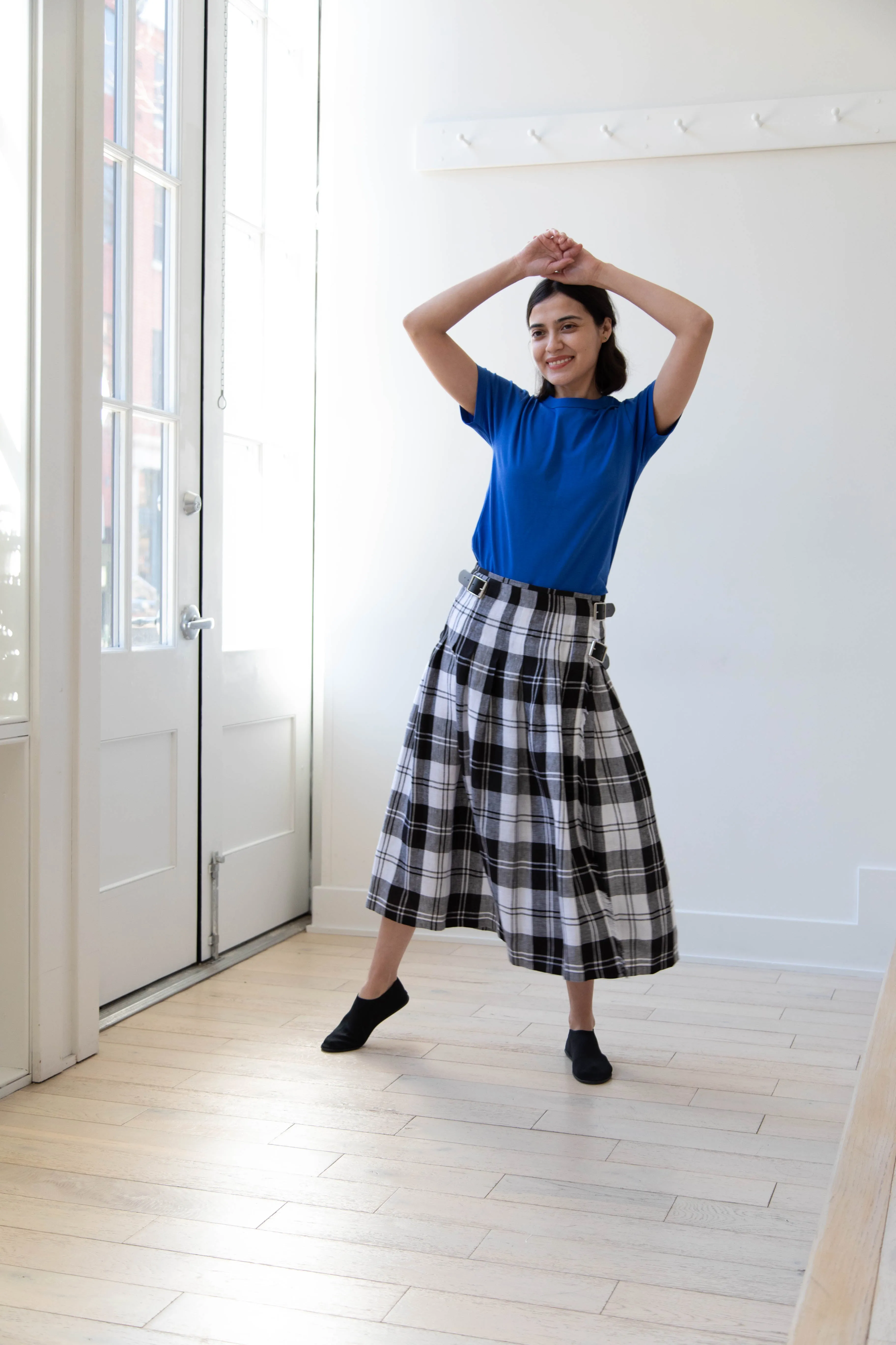 O'Neil of Dublin | Linen Pleated Skirt in Black Check