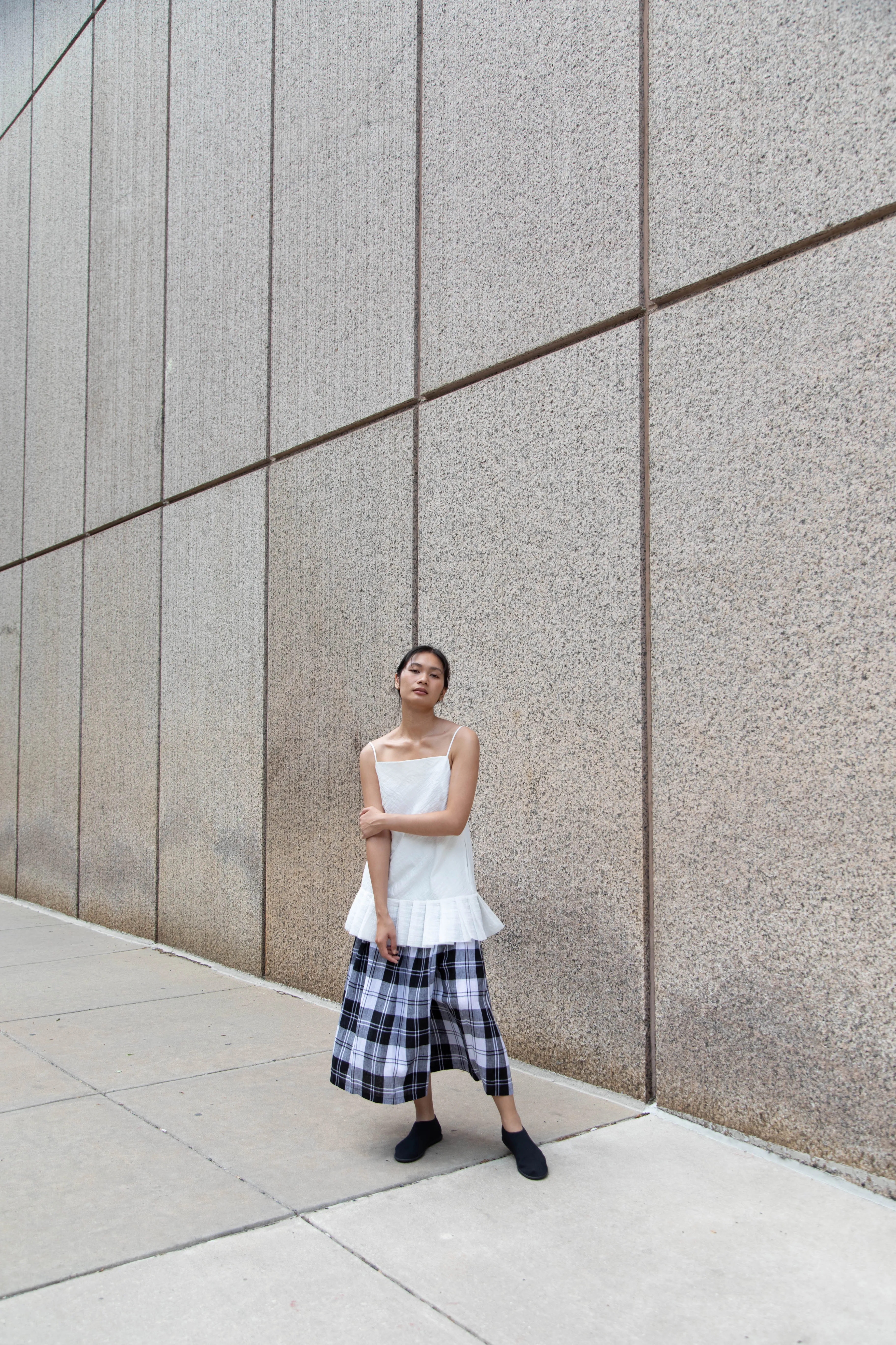 O'Neil of Dublin | Linen Pleated Skirt in Black Check