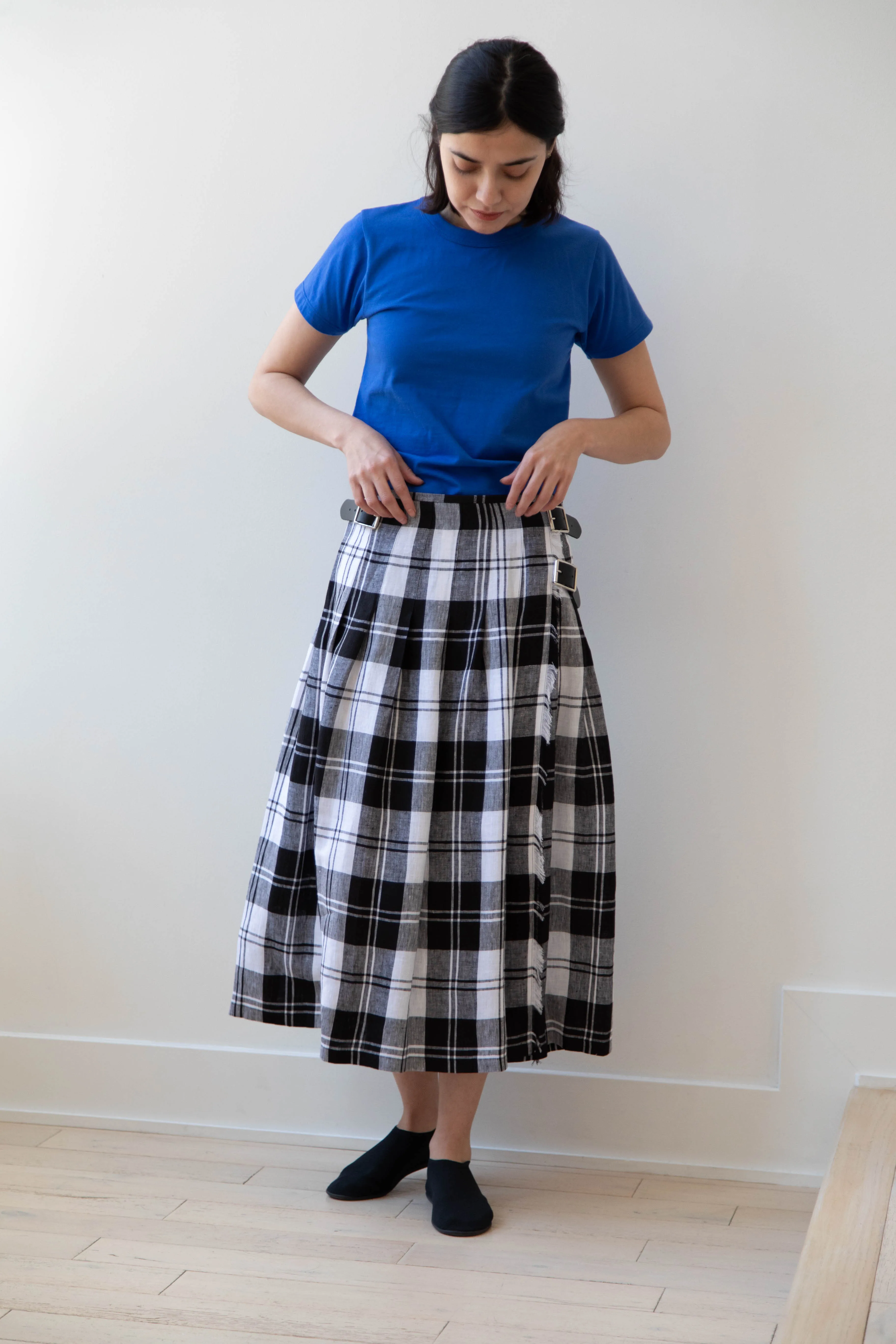 O'Neil of Dublin | Linen Pleated Skirt in Black Check