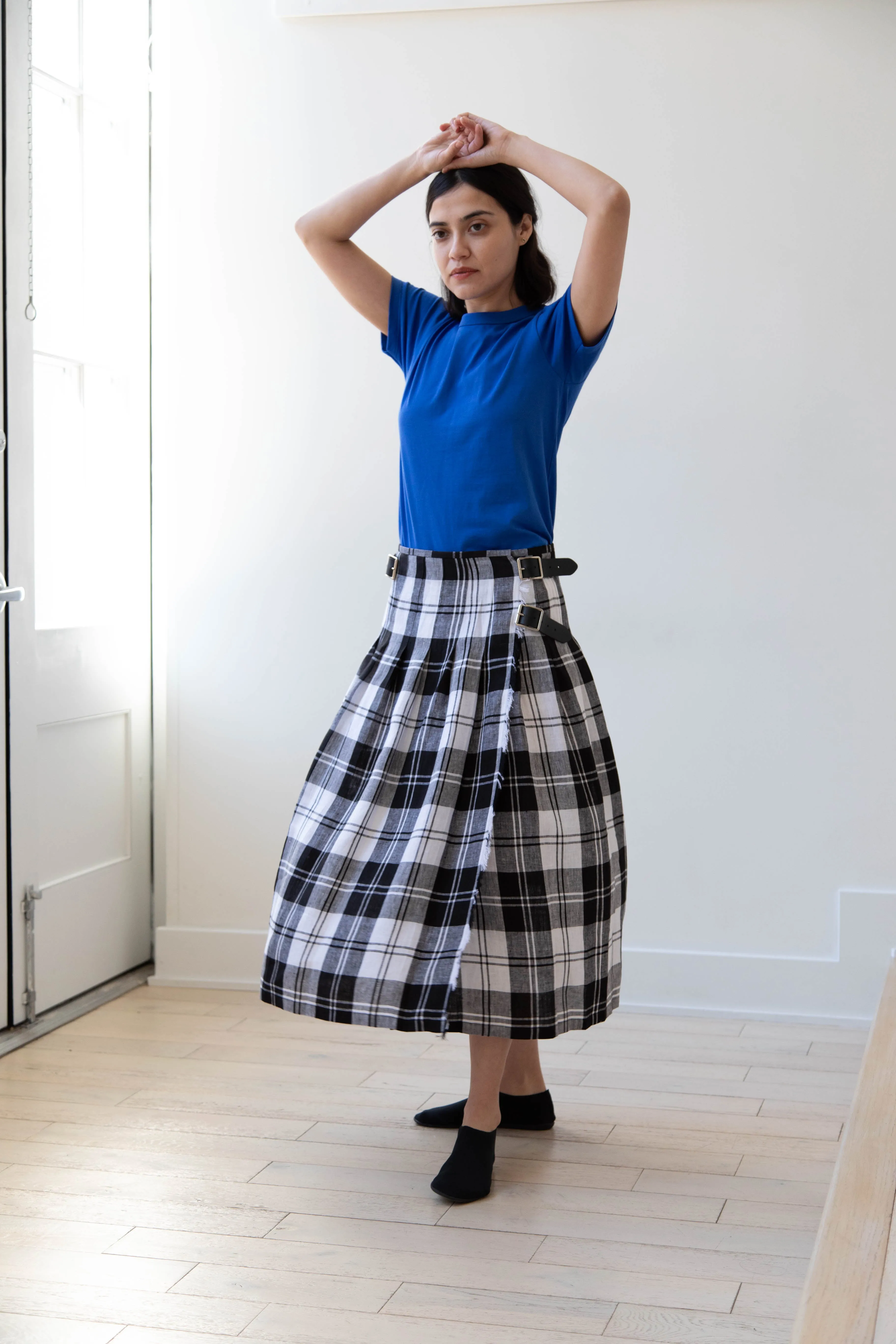 O'Neil of Dublin | Linen Pleated Skirt in Black Check