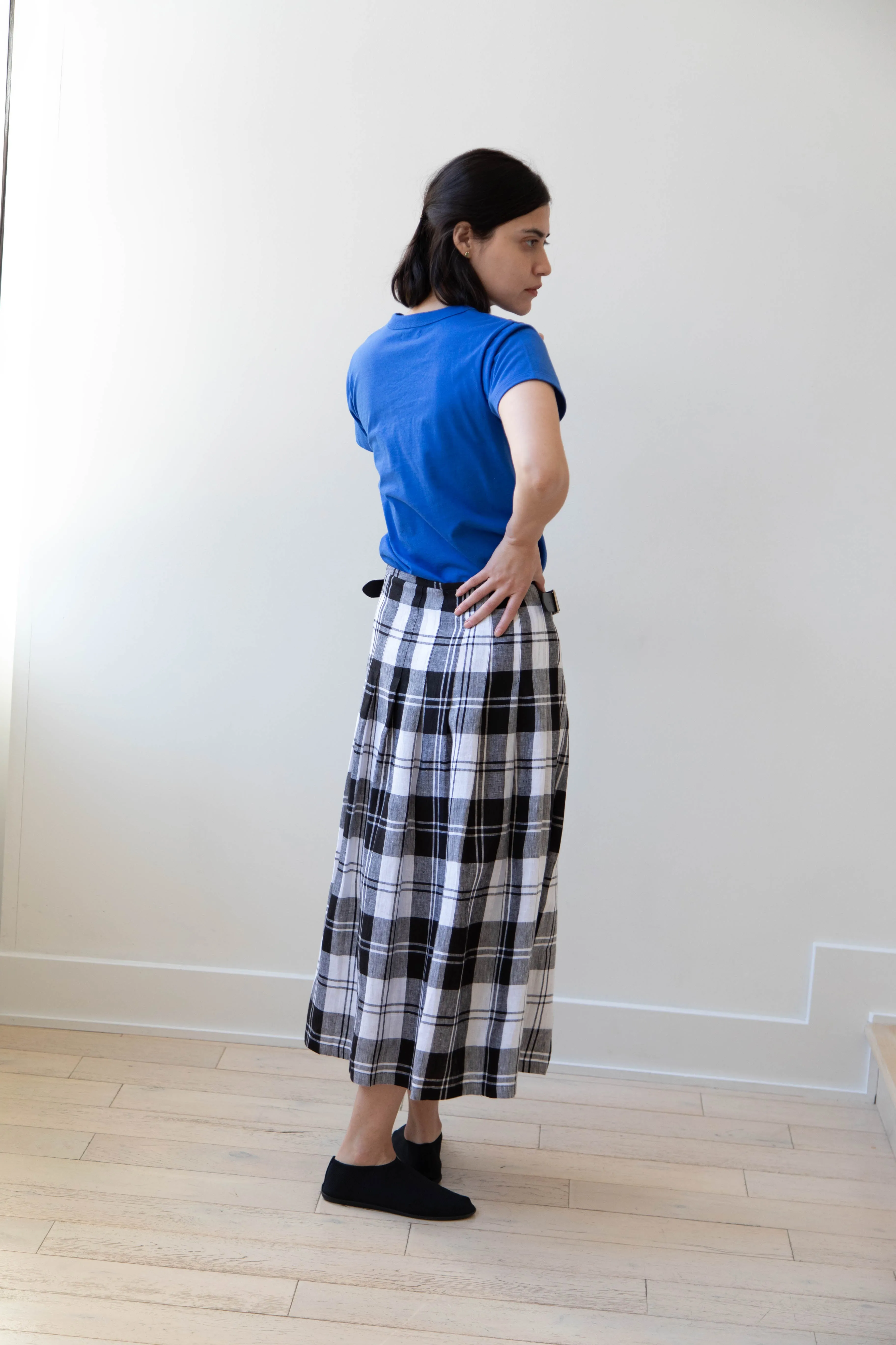 O'Neil of Dublin | Linen Pleated Skirt in Black Check