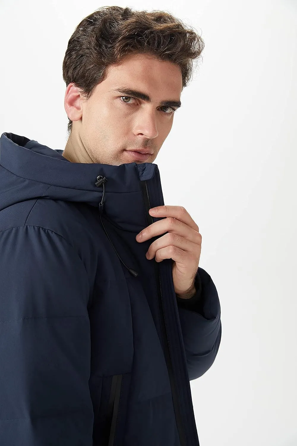 Orolay Men's Insulated Warm Hooded Puffer Down Jacket Winter Coat