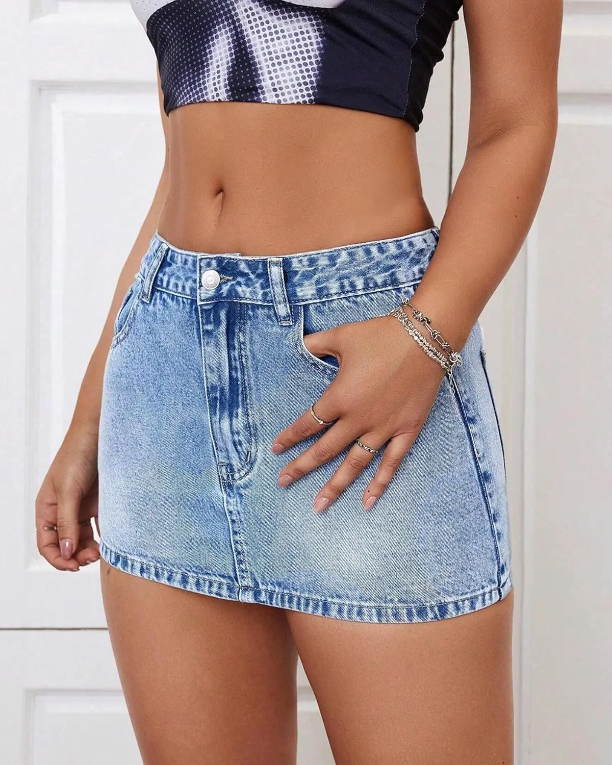 Women's Low Rise Stretchy Denim Skort Sexy Comfy Mini Jean Skirt for Summer Casual Streetwear.